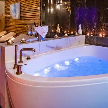 Appartamento Modern Fully Equipped With Parking Zavadilka 2620 Ceske Budejovice