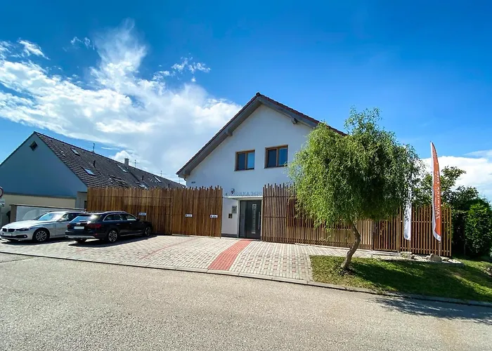 Modern Fully Equipped With Parking Zavadilka 2620 * Ceske Budejovice