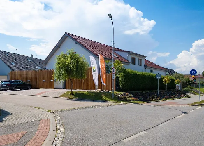 Lägenhet Modern Fully Equipped With Parking Zavadilka 2620 *